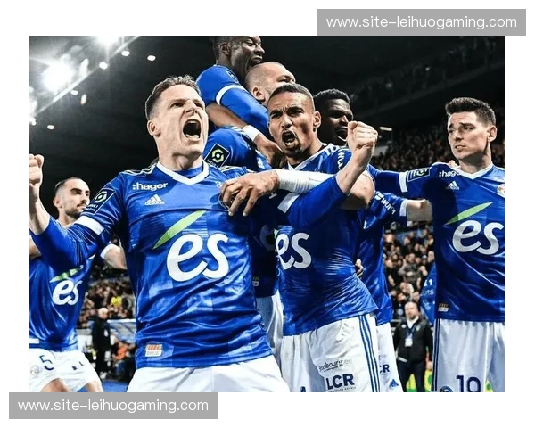 古伊里传射建功独造两球 斯特拉斯堡攻击手让马赛防线吃紧 古伊里传射建功独造两球 斯特拉斯堡攻击手让马赛防线吃紧