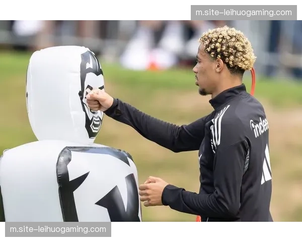 利物浦前场三叉戟重新磨合 埃基蒂克回撤组织作用凸显